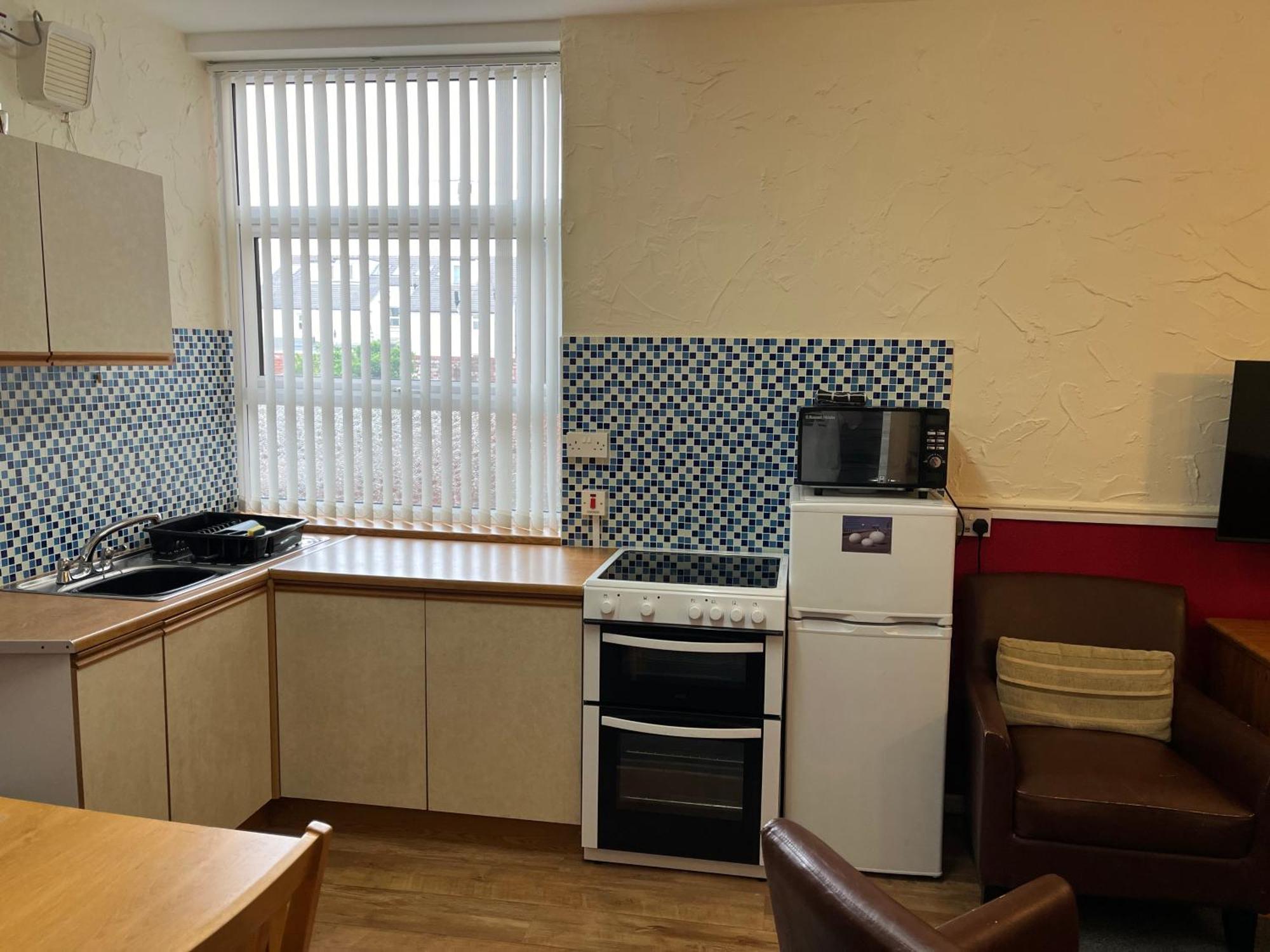 Lindisfarne Holiday Apartments - Families & Couples Only Blackpool Exteriör bild