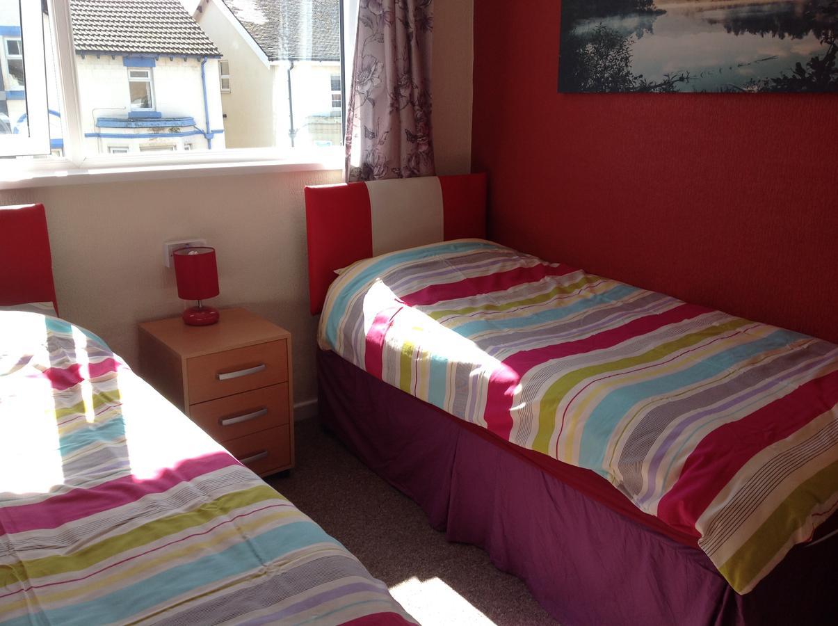 Lindisfarne Holiday Apartments - Families & Couples Only Blackpool Exteriör bild